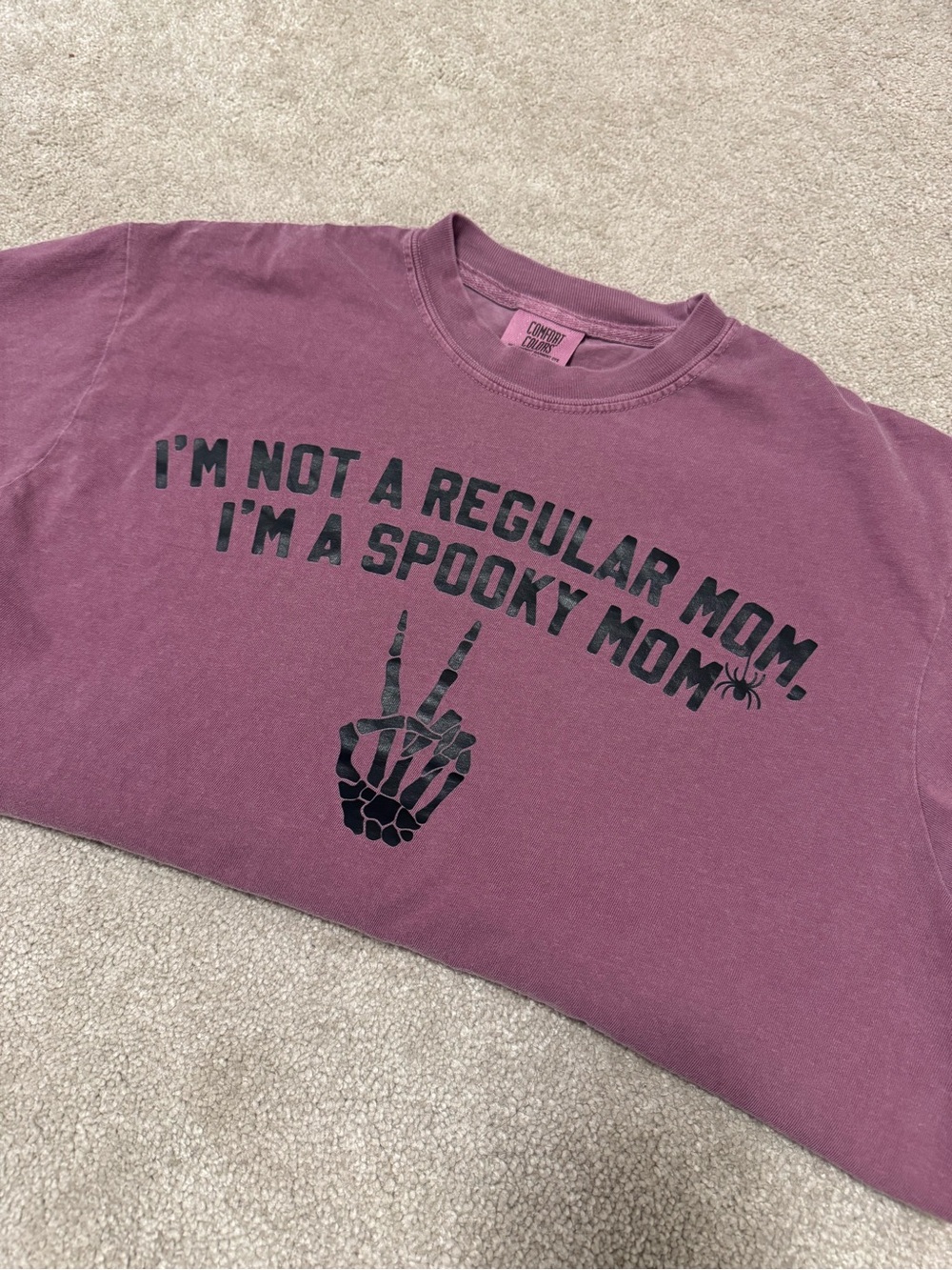 Comfort Colors “I’m not a regular mom, I’m a spooky mom” tee, Halloween 🎃